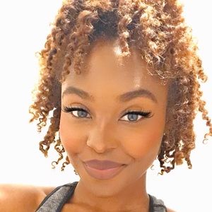 Meet your Posher, Allyssa